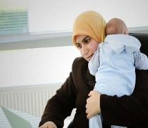 ۴ توصیه به مادران شاغل برای تغذیه نوزاد با شیر انحصاری مادر