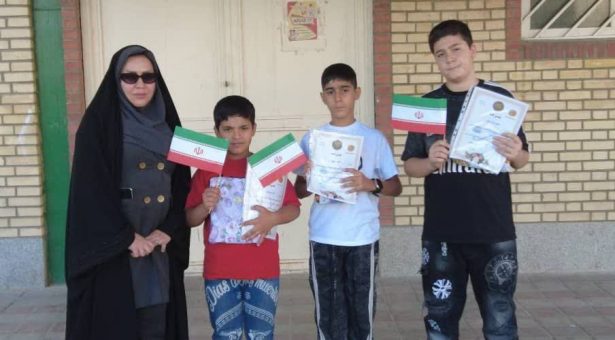 در آستانه گرامیداشت ۱۳ آبان در ملارد انجام شد ؛ تقدیر از  برندگان مسابقه آشنایی با ورزش هاکی