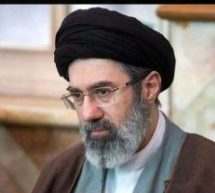 معرفی آیت الله سید مجتبی خامنه ای به عنوان رهبر انقلاب
